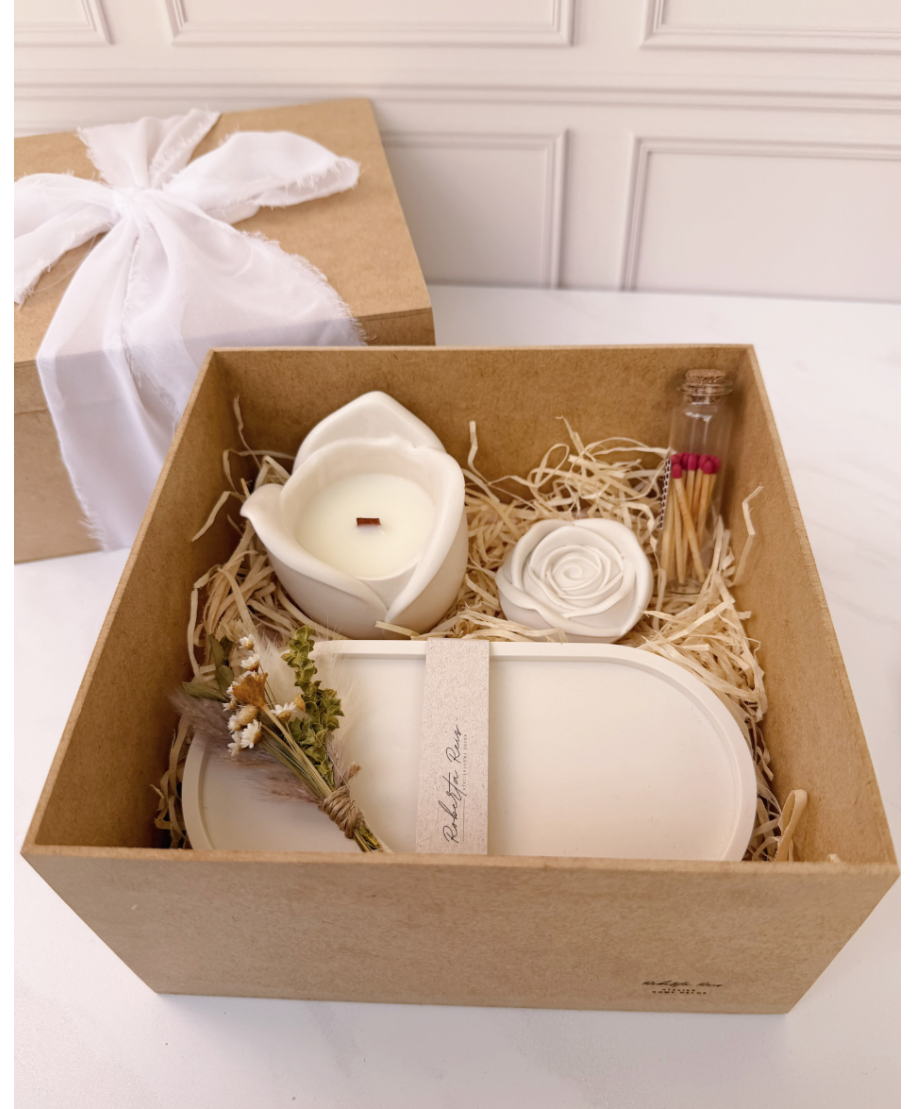 kit Vela Aromática e Bandeja Artesanal – Pote Floral Rosa