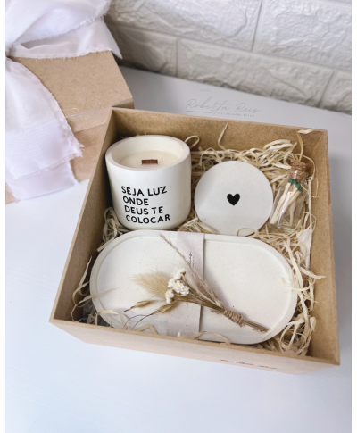 Kit Vela Aromática Frase Seja Luz com Bandeja