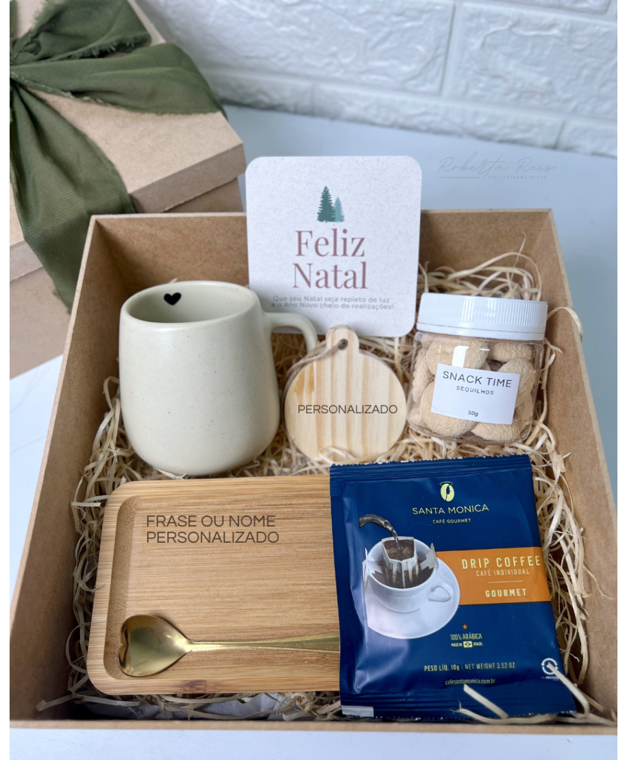 Kit Natal Xícara Bojuda com Pires Bambu e Enfeite Personalizado