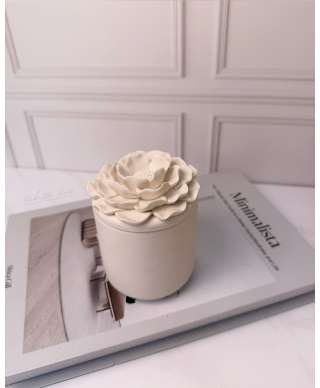 kit Vela Aromática e Bandeja Artesanal – Pote Floral Camélia